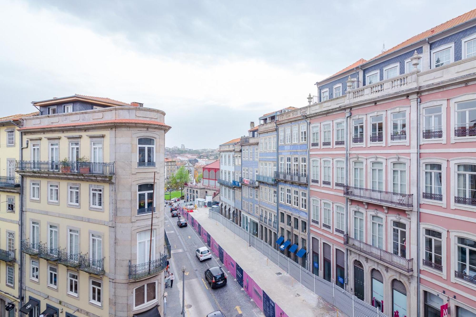 Youropo - Center Ribeira * Oporto